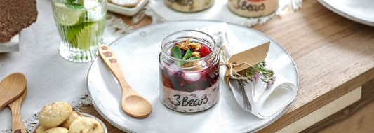 Beerige Overnight Oats mit Beerenkompott