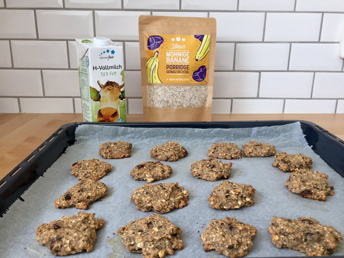 3Bears Vollkorn Hafer Cookies mit Banane und Mohn auf Backblech