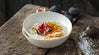 Veganes Kokosnuss-Porridge mit Feigen und Aprikosenkompott